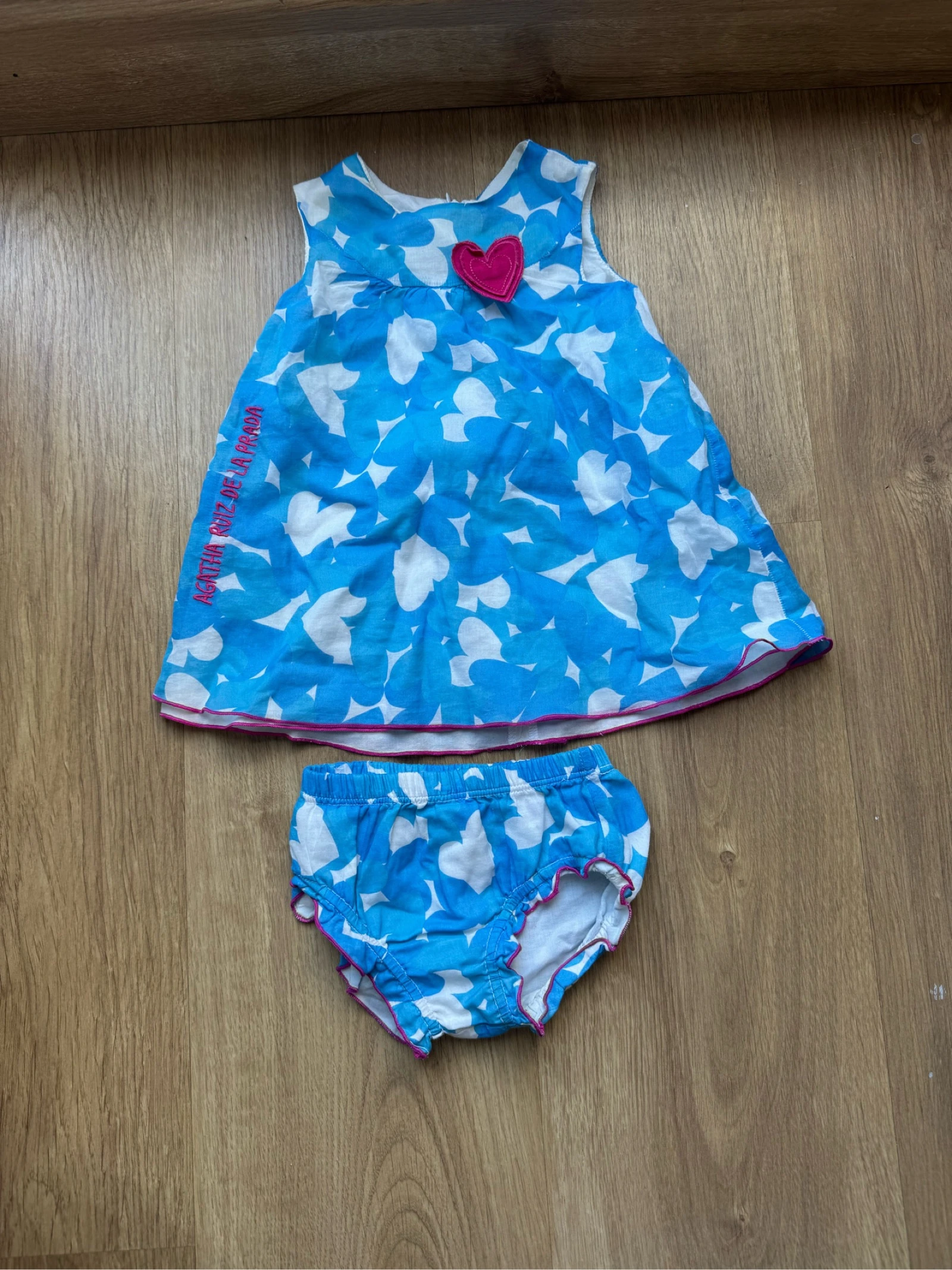 Vestido bebé niña con cubrepañal a juego 